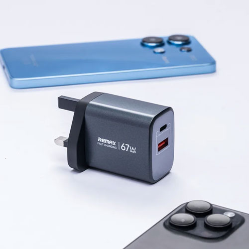 Remax GaN Digital Fast Charging Charger U2-AC67W - الصورة 5