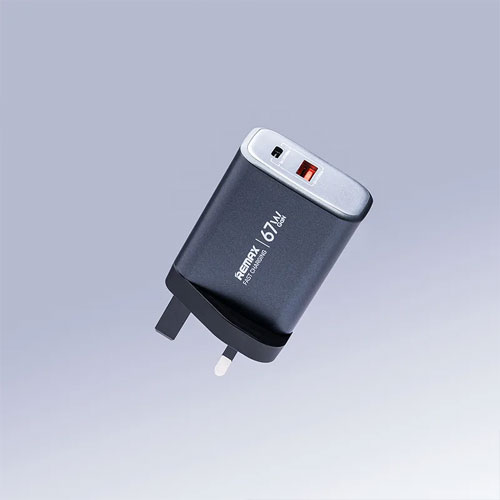 Remax GaN Digital Fast Charging Charger U2-AC67W - الصورة 4